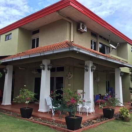 Casapelindung Guesthouse Kuantan Exterior foto